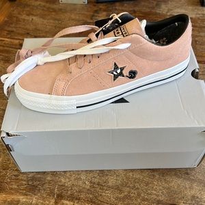 Converse One Star Pro Size Women’s 9.5